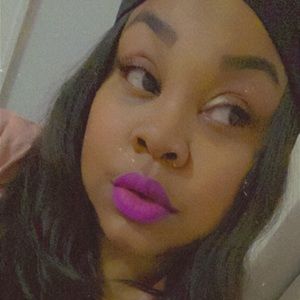 Meet your Posher, Diona